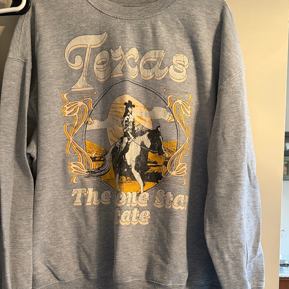 Gray Western Graphic women’s crewneck
